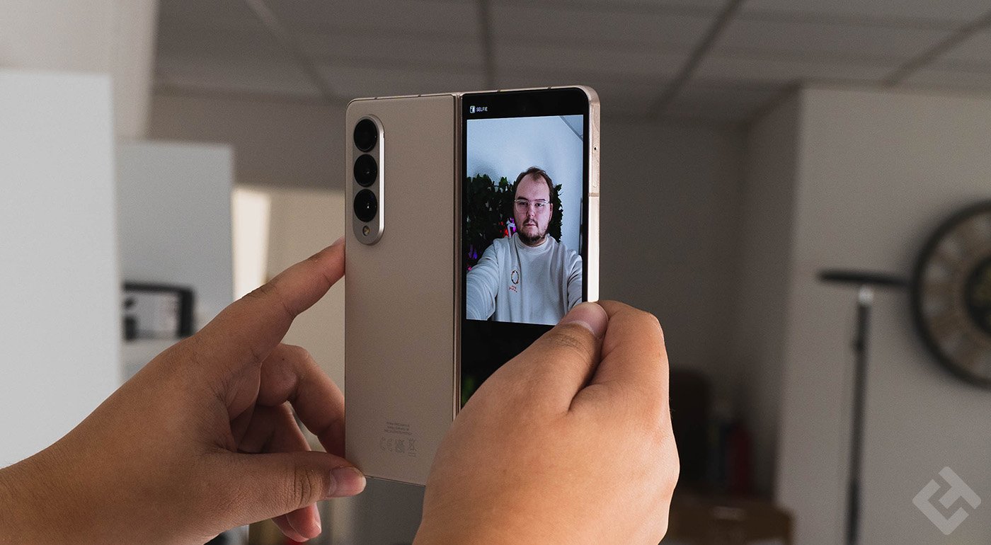 Mode selfie extérieur du Samsung Galaxy Z Fold 4