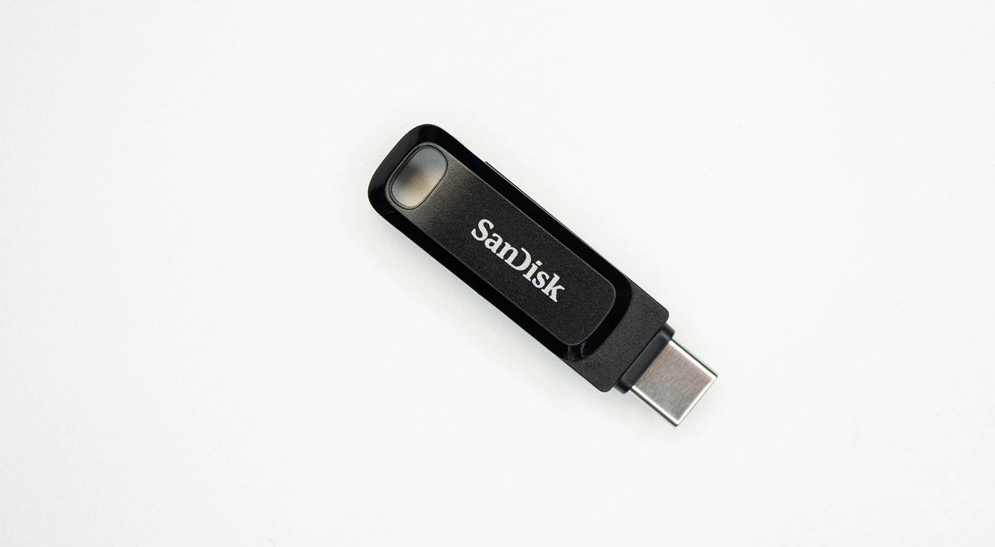 Test SanDisk Dual Drive Go USB-C : Une clé USB réversible ultra compacte