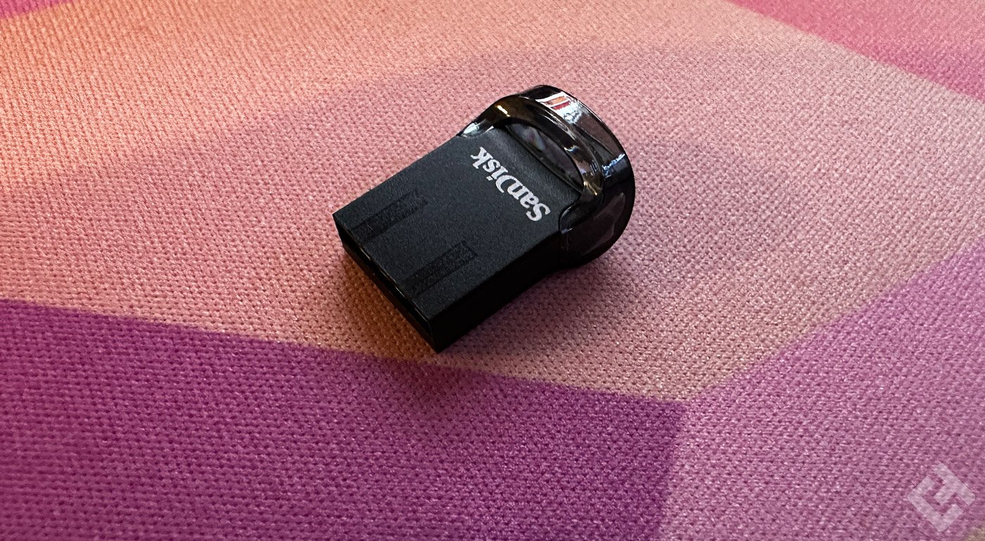 Test SanDisk Ultra Fit Flash Drive : Une clé USB compacte et performante