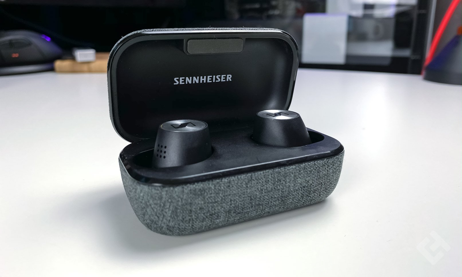 Sennheiser Momentum True Wireless 2 boîtier intérieur