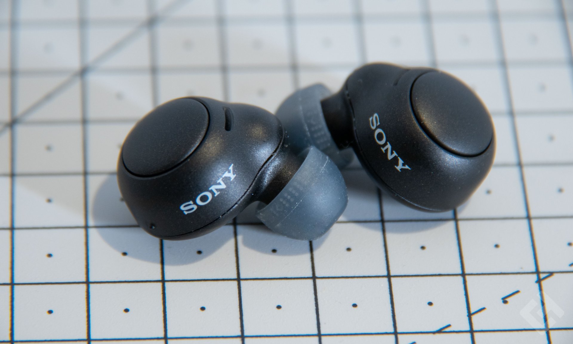 Sony WF-C500 logos