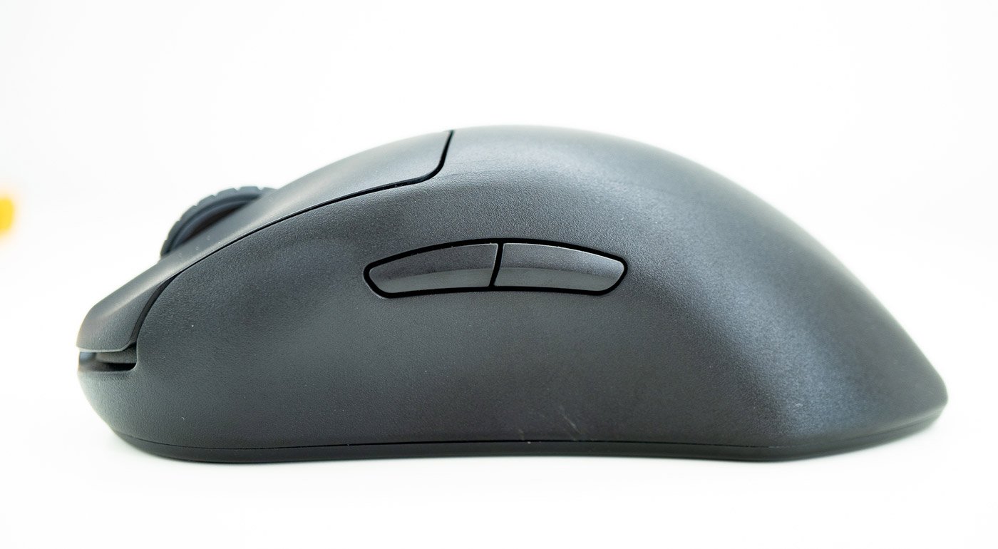 Test SteelSeries Prime+ : Une bonne souris à écran OLED inaccessible