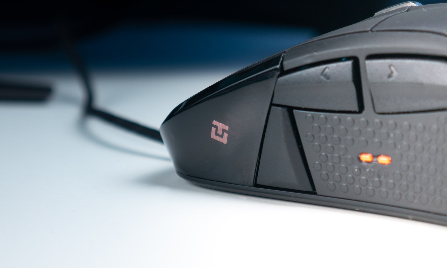 avis steelseries 710