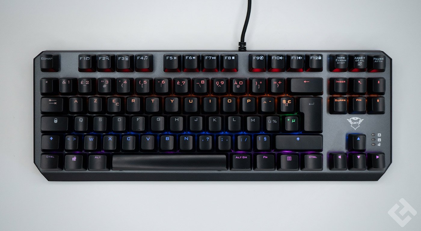 Test Trust GXT 834 Callaz : Un clavier TKL filaire avec des switchs RED