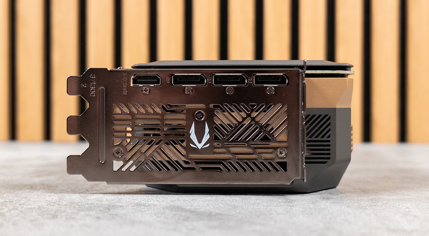 test zotac geforce rtx 5090 amp extreme avis (10)