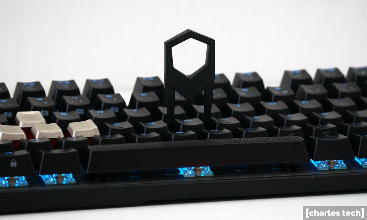test_msi_vigor_gk70_charlestech_3