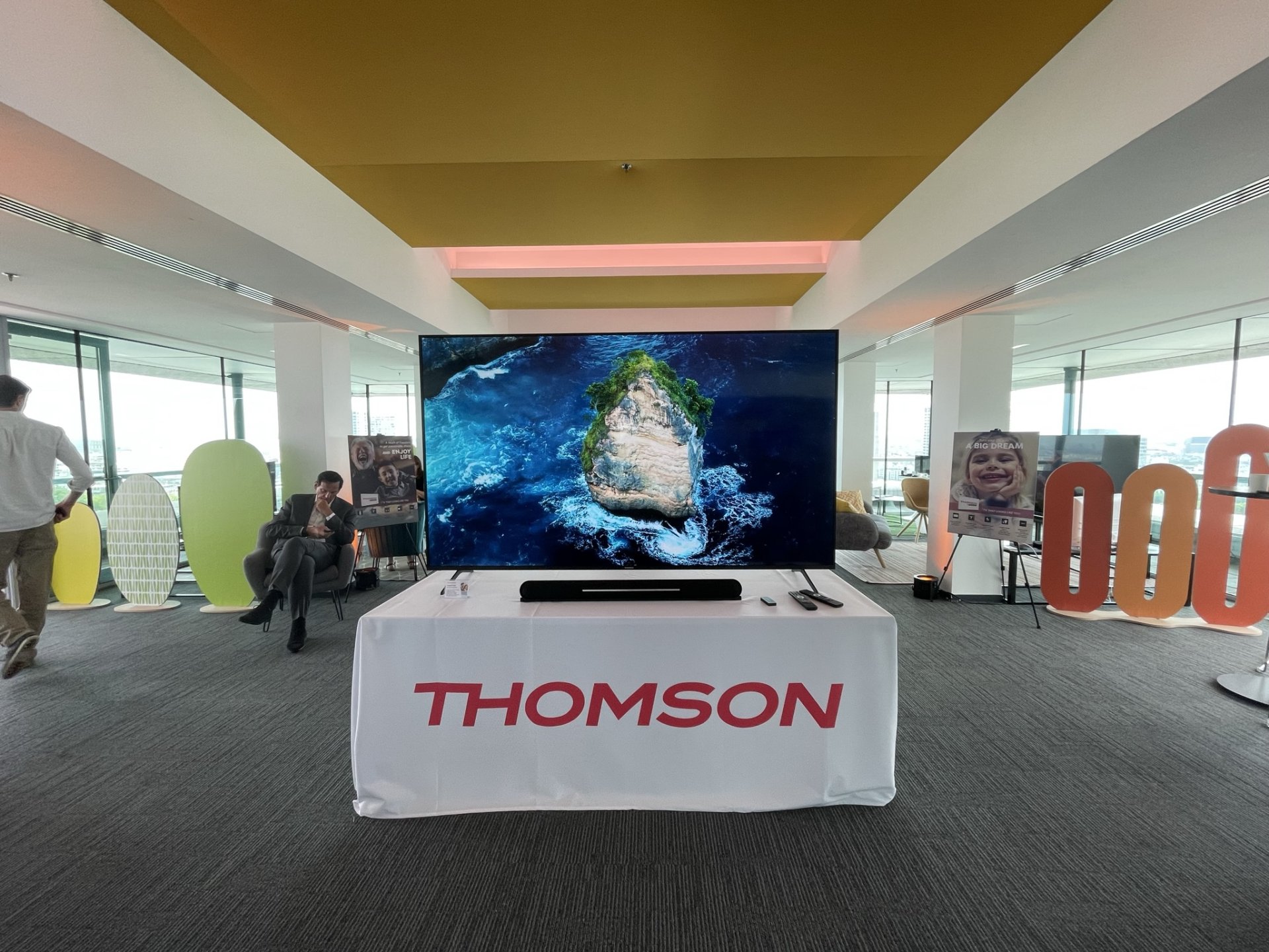 téléviseur thomson