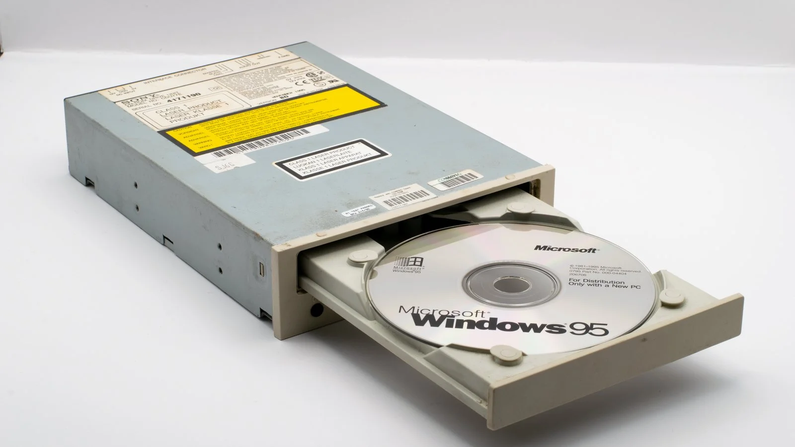 Windows 95 Microsoft sur CD-ROM dans lecteur, évolution démarrage Windows