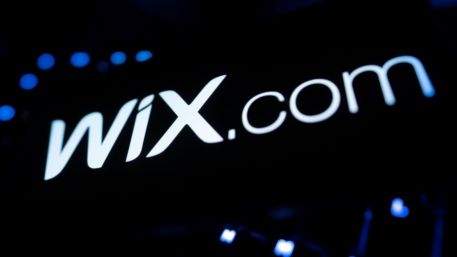 Logo Wix.com affiché sur écran sombre