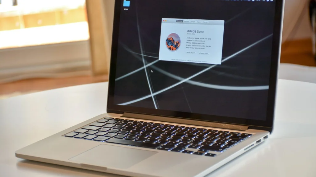 macOS Sierra sur MacBook Pro, système d'exploitation Apple