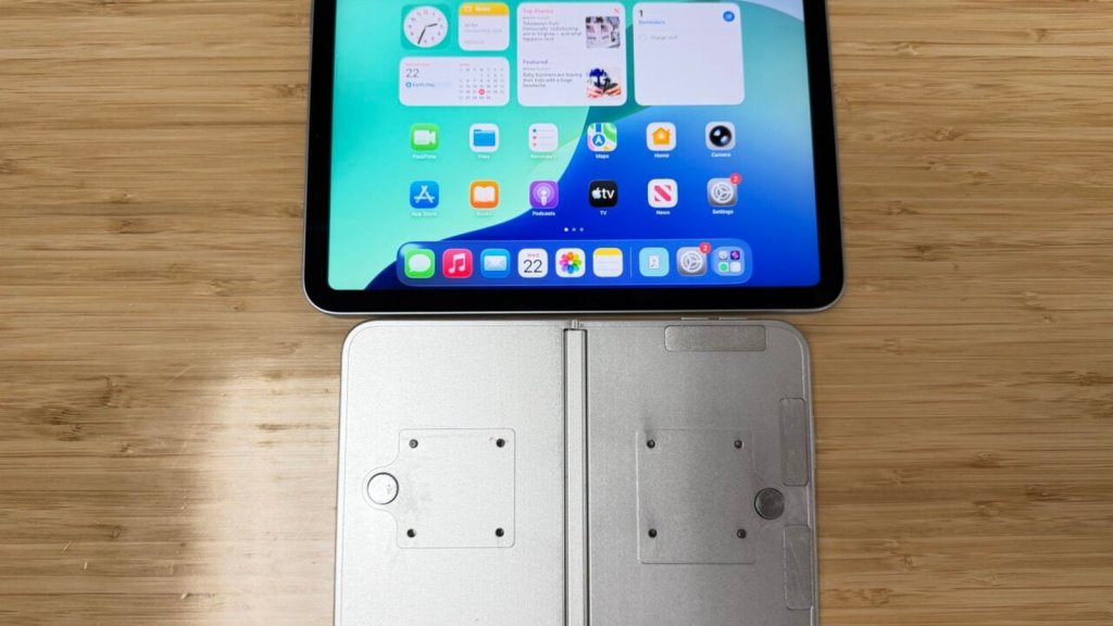 iPhone pliable : John Ternus prêt à lancer un modèle à 2 000 dollars