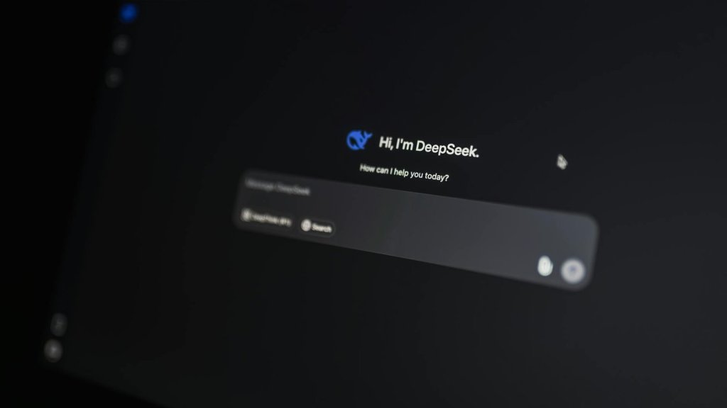 Interface DeepSeek IA chinoise sur écran sombre, modèle concurrent