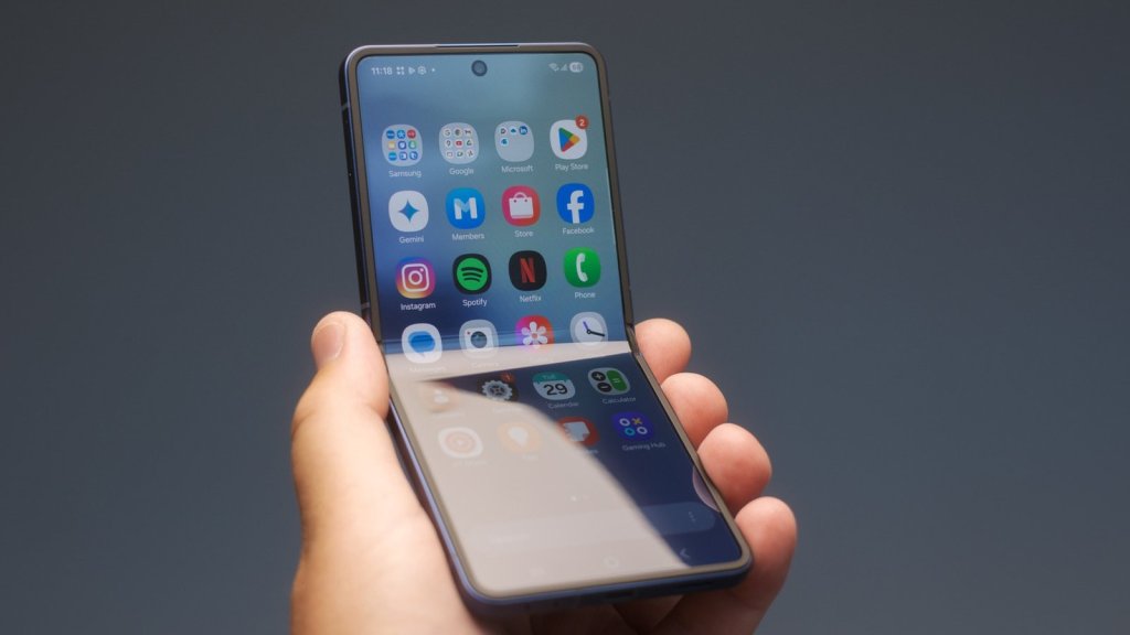 On plie, on étire, on plie encore : ce nouvel OLED ne se froisse jamais