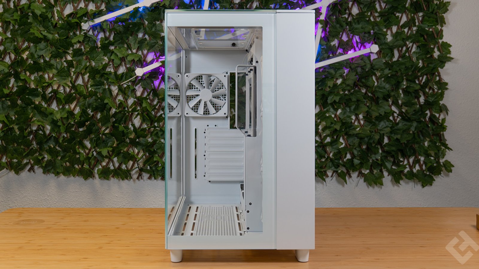 Test NZXT H9 : Un boitier énorme tout en verre, digne d'un aquarium
