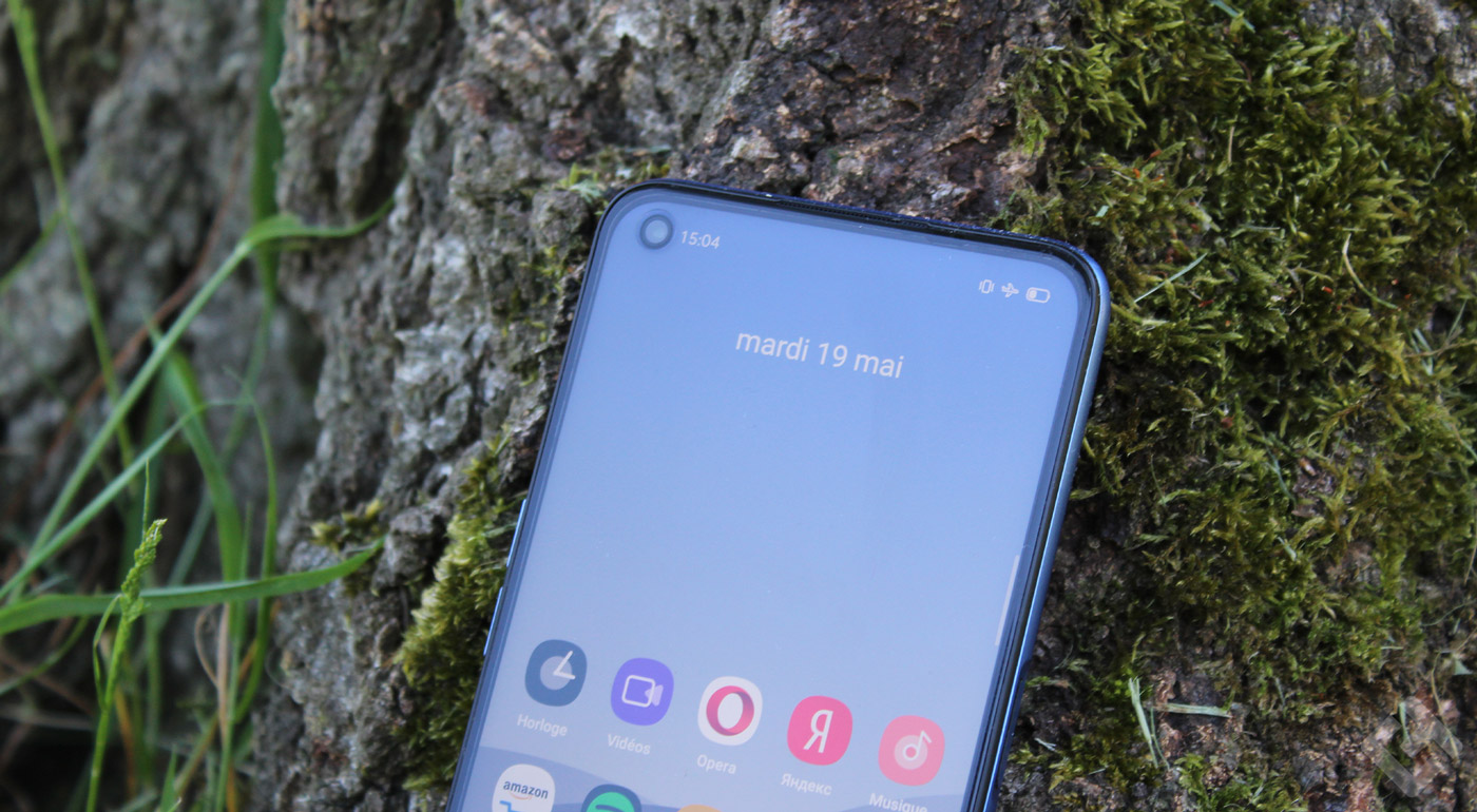 Le Realme 6 de face