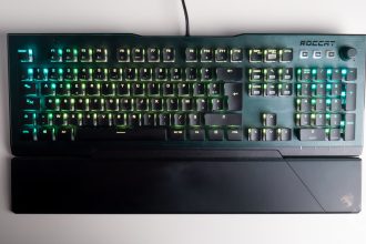 Roccat Vulcan 121 AIMO