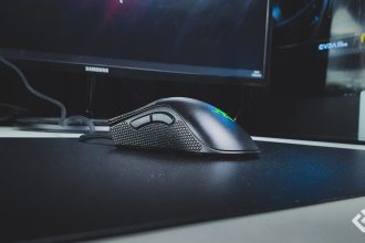 Razer DeathAdder V2 Mini côté