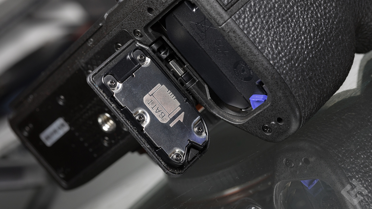 Sony A9 II - Design compartiment batterie