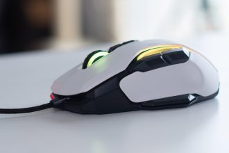 test roccat kone aimo