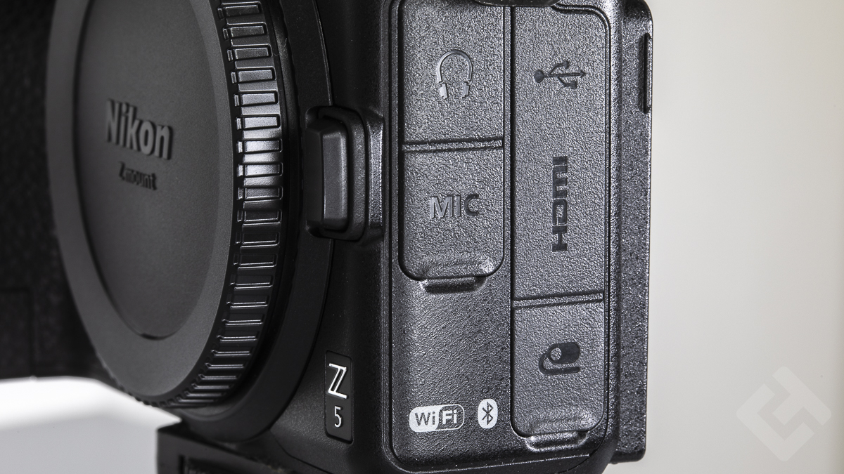 Nikon Z5 - Connectique