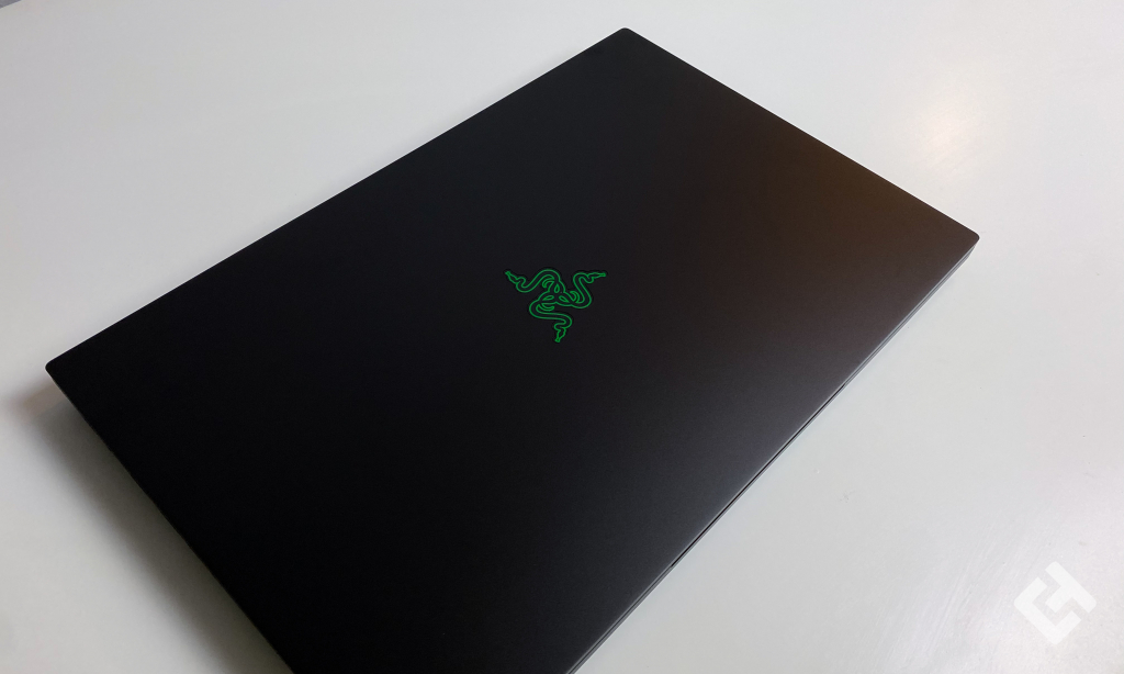 Test Razer Blade 17 logo