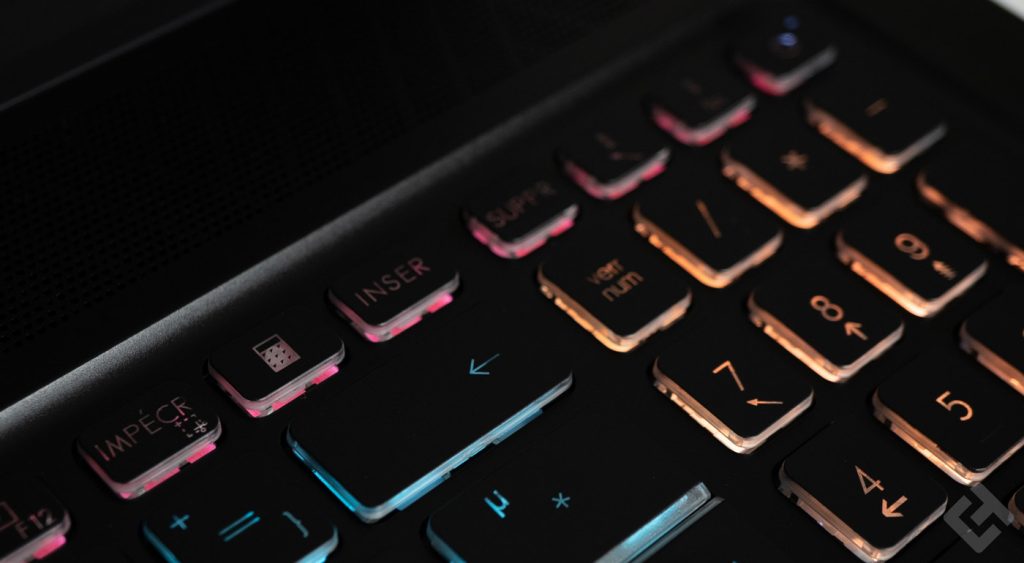 Clavier et trackpad du MSI Stealth 17M A12UE