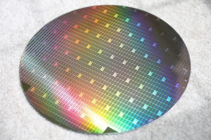 Tesla utilise les puces TSMC