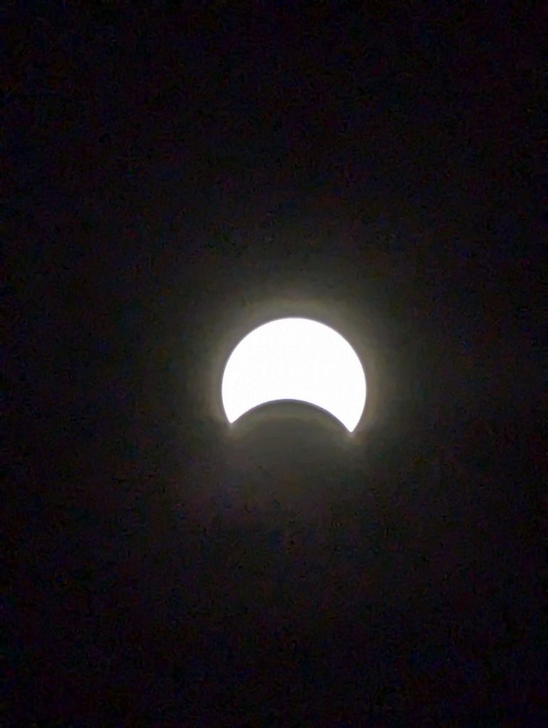 eclipse totale pixel 8 pro 5