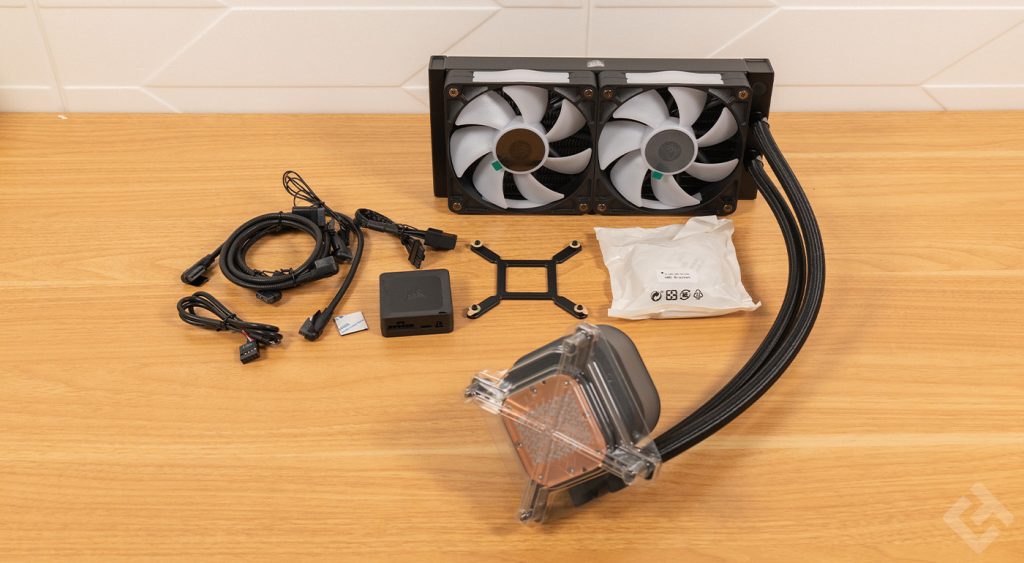 test corsair icue link titan 240 rx rgb avis (12)