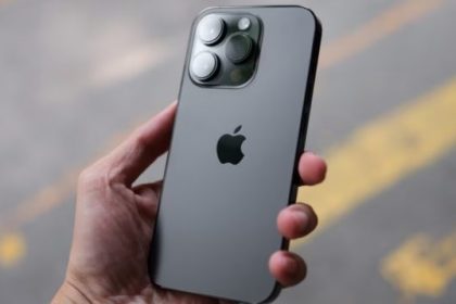 découvrez l'iphone 17 pro, une révolution cinématographique dans votre poche. capturez des vidéos et des photos époustouflantes avec des fonctionnalités avancées qui élèvent votre créativité à un niveau inédit. préparez-vous à vivre une expérience visuelle immersive et inégalée.