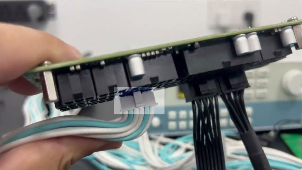 découvrez notre guide complet sur l'alimentation 12v pour 2x6 cartes graphiques. optimisez votre configuration avec des conseils sur les meilleures pratiques, le choix des alimentations adaptées et les caractéristiques essentielles pour une performance optimale de votre système.