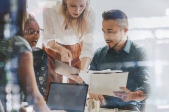media transforme marketing reverse equipes comment