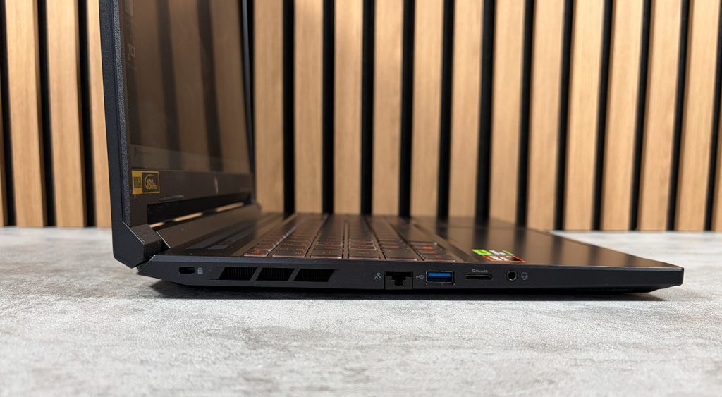 test acer nitro v 16 ai