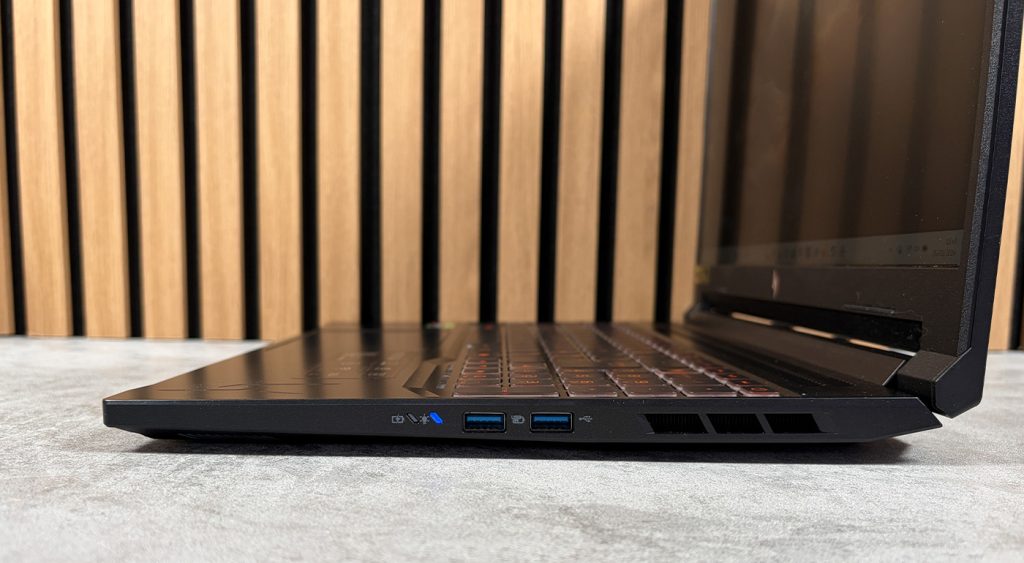 test acer nitro v 16 ai