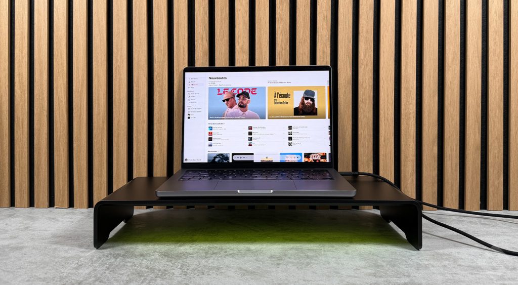 test razer monitor stand chroma