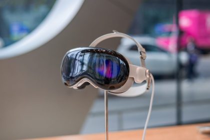 Apple Vision Pro : John Ternus pourrait redonner un cap au casque