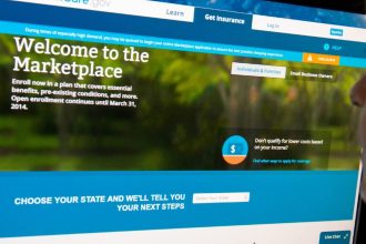 Données santé américains : portail HealthCare.gov affiché sur écran d'ordinateur