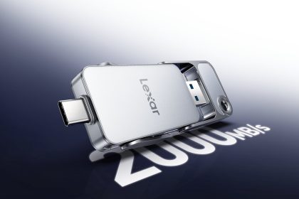 Le D70E de Lexar lit à 2000 Mo/s, mais c'est sa double prise qui change tout