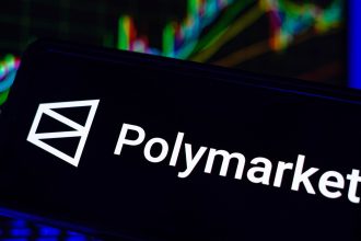Un employé Google accusé d'avoir gagné 1 million via des paris sur Polymarket