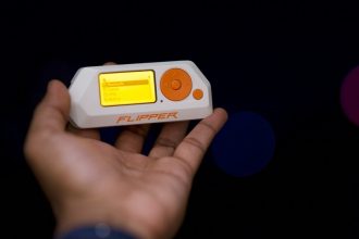 Avec le Flipper Zero, pirater les étiquettes numériques de prix est très facile