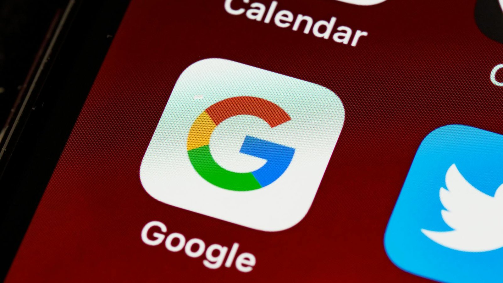 Application Google sur iPhone avec logo coloré visible