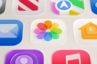 Icônes iOS Apple avec effet Liquid Glass en rendu 3D