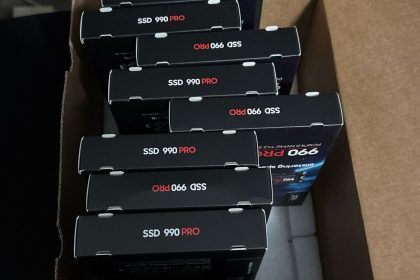 Samsung 990 PRO dix boîtes SSD reçues par erreur dans carton Amazon