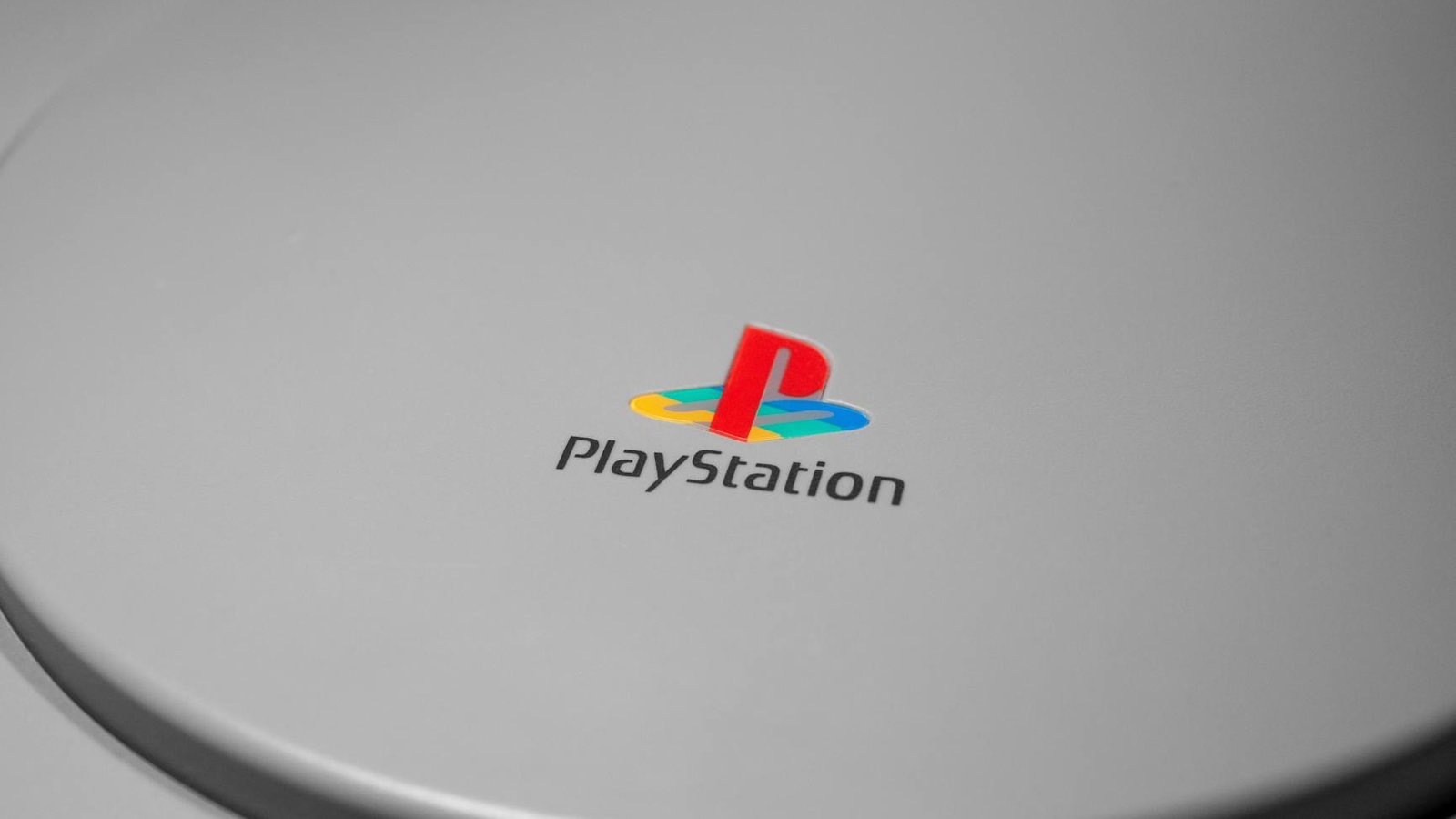 Logo PlayStation Store Sony sur console PS1 originale