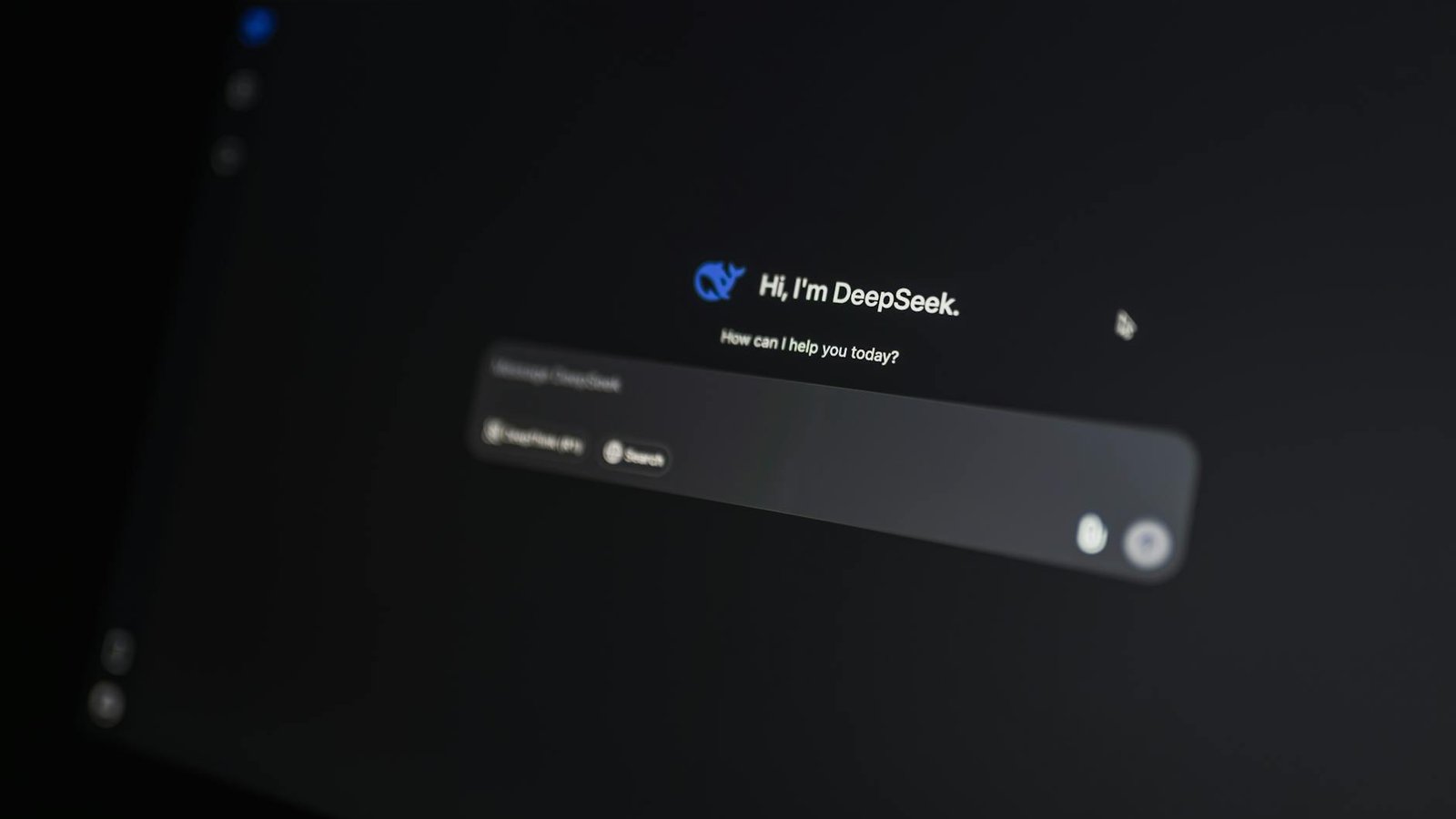 Interface DeepSeek IA chinoise sur écran sombre, modèle concurrent
