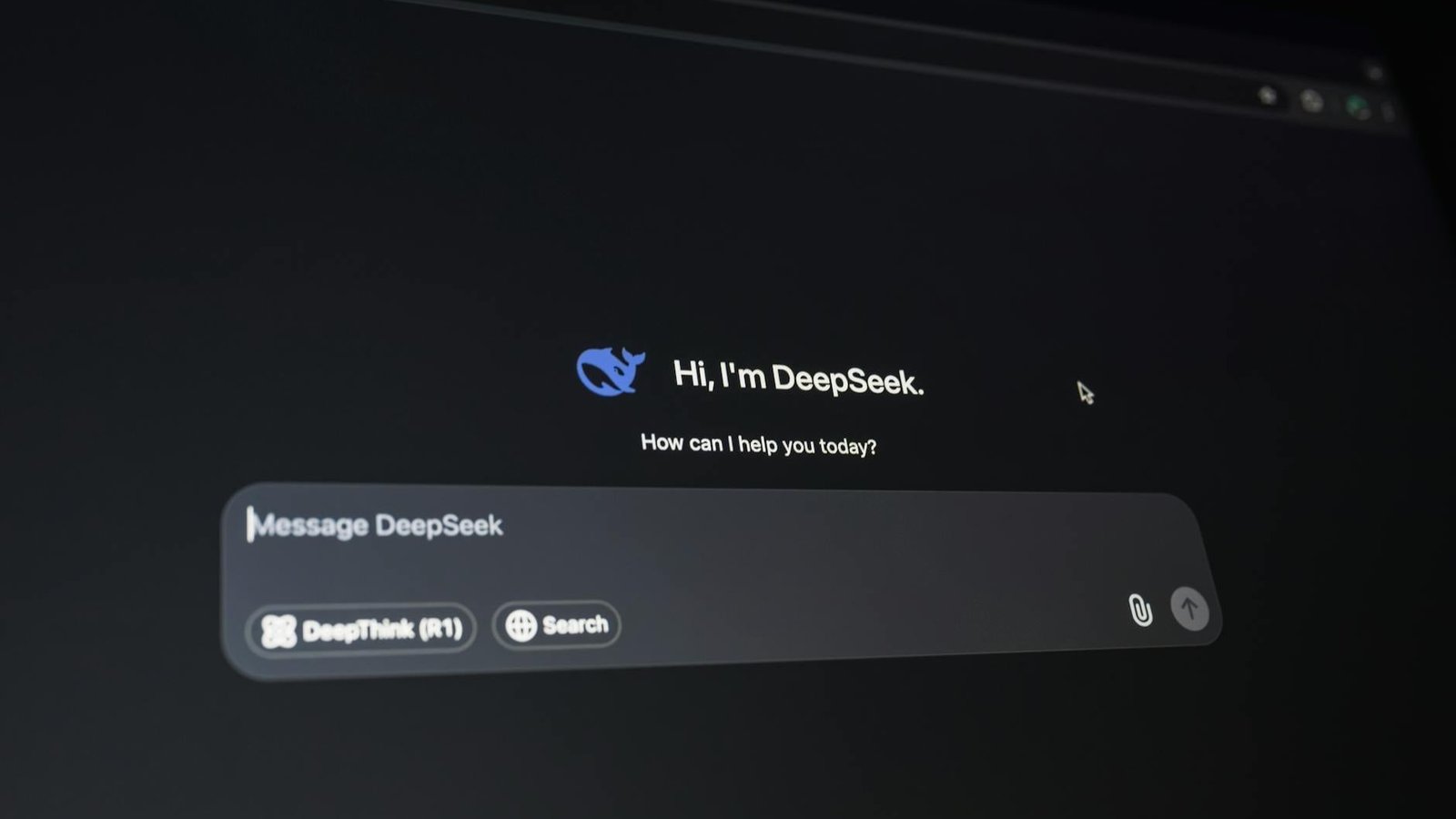 Interface DeepSeek DeepThink R1, compétition modèles IA code