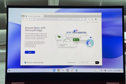 Microsoft Edge ouvert sur Chromebook rouge, page de bienvenue du navigateur