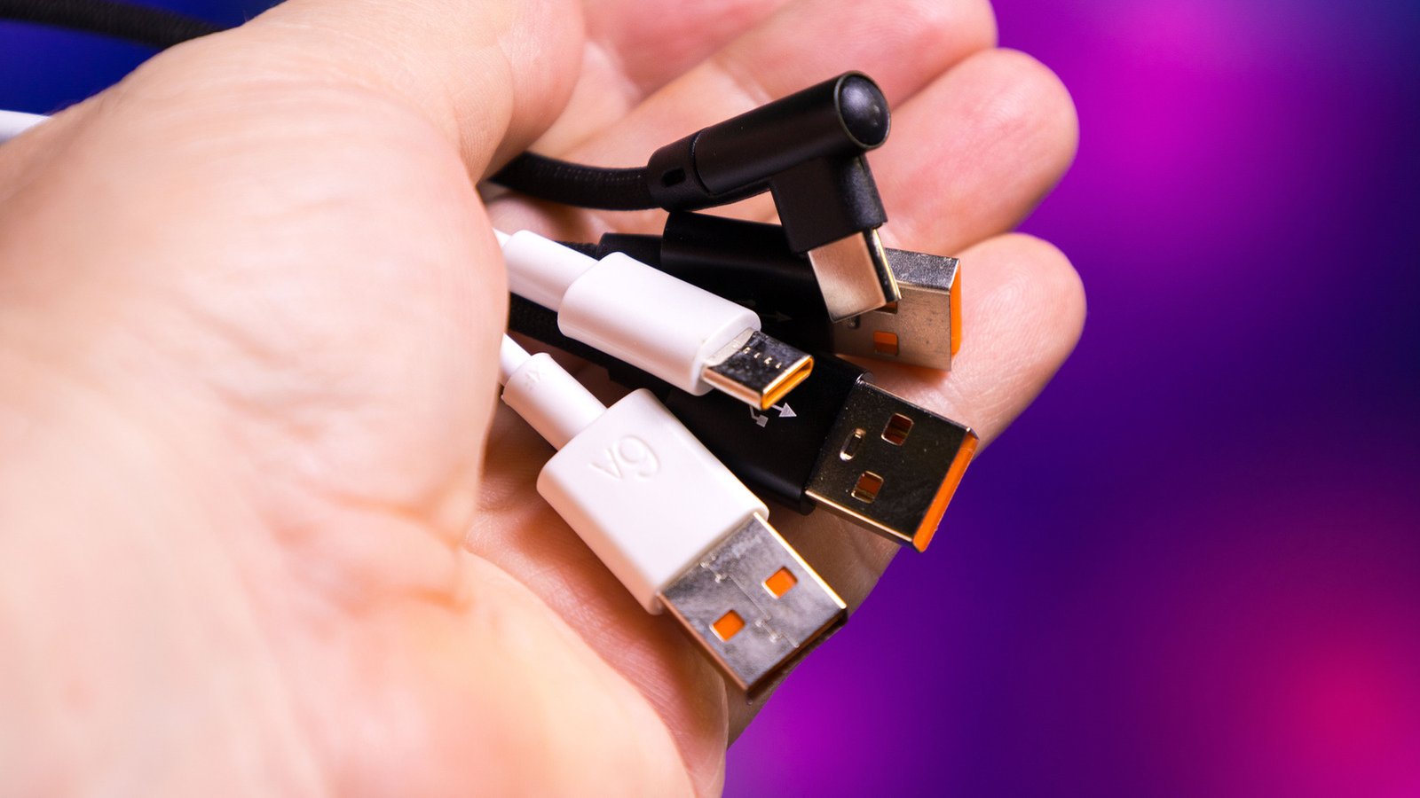 Pourquoi l'USB-C n'a jamais adopté le code couleur qui aide tant sur l'USB-A