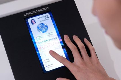 Dalle OLED Samsung Display avec capteur fréquence cardiaque intégré sous écran