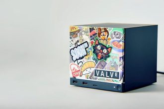 Steam Machine Valve boîtier cube avec stickers colorés et ports USB